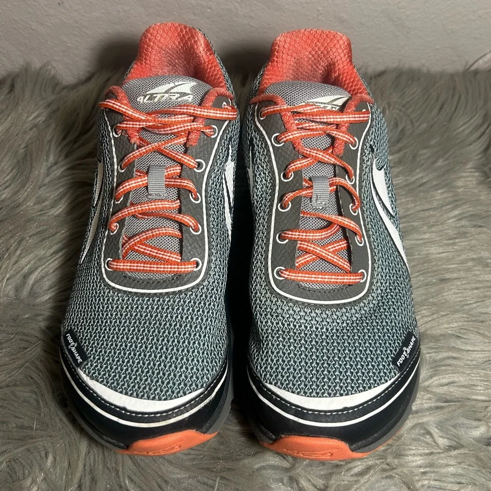 Altra Lone Peak 2.5 Running Black Gray Mesh Red Accents Trail Sneaker Size 7.5